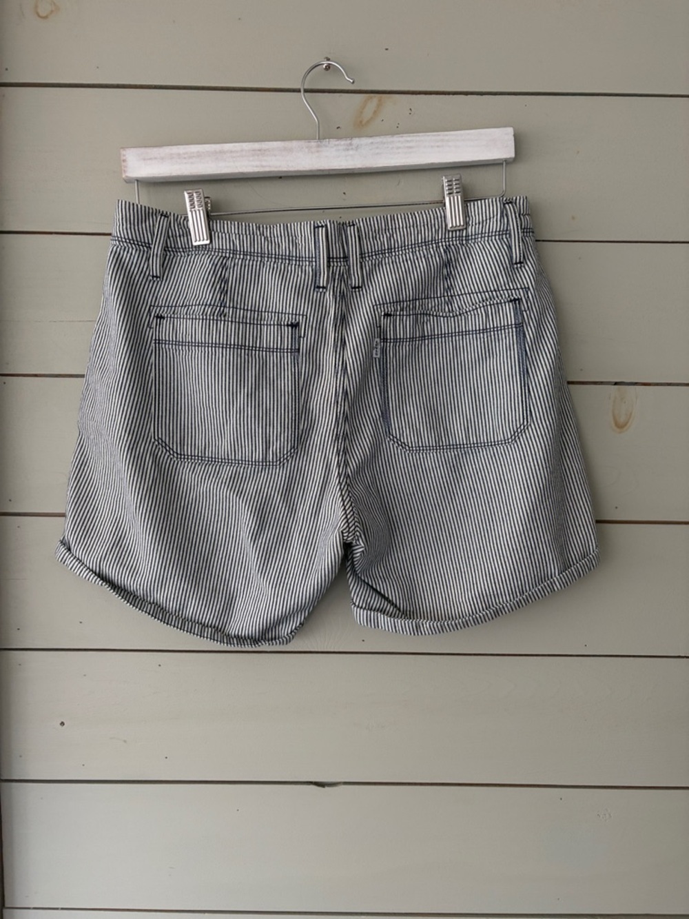 Levi’s Striped Cotton Shorts | Size 6 | Classic Railroad Stripe - Picture 4 of 6